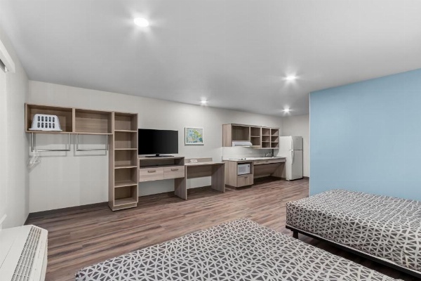 WoodSpring Suites Gilbert - Mesa Gateway Airport image 19