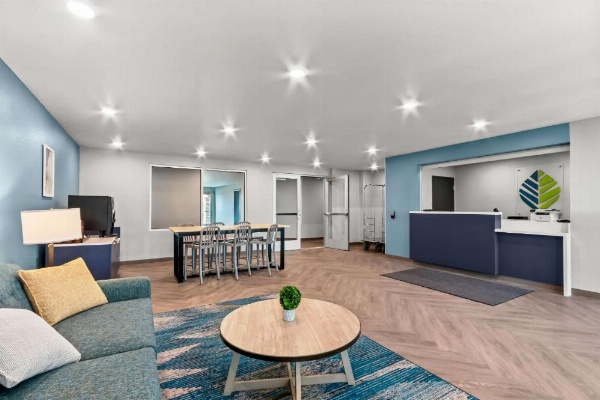 WoodSpring Suites Gilbert - Mesa Gateway Airport image 5