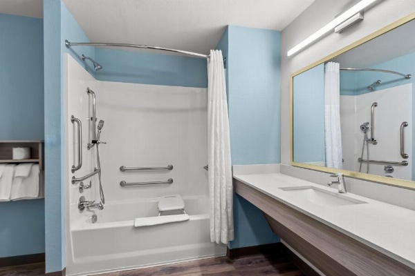 WoodSpring Suites Gilbert - Mesa Gateway Airport image 7