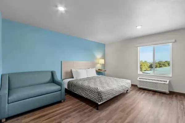 WoodSpring Suites Gilbert - Mesa Gateway Airport 8