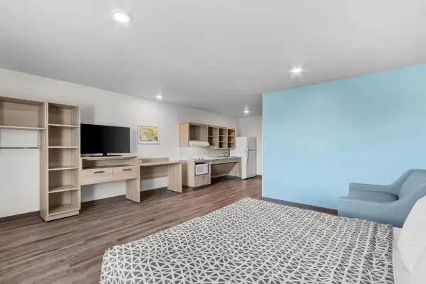 WoodSpring Suites Gilbert - Mesa Gateway Airport 9